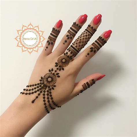 125+ New Simple Mehndi/Henna Designs for Hands - Buzzpk