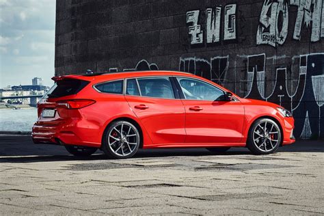 2019 Ford Focus ST Wagon Introduced With EcoBlue, EcoBoost Engine Options - autoevolution