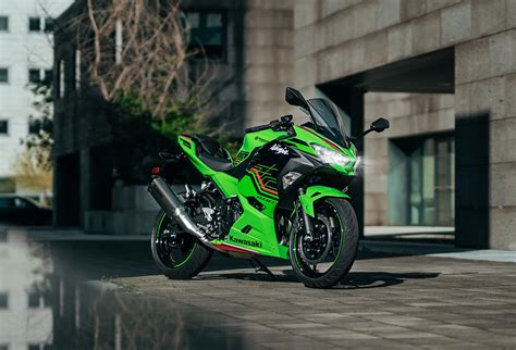 Kawasaki vuelve con la gama de 400cc