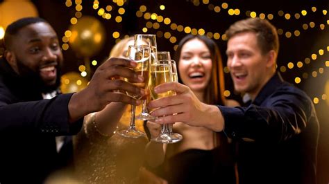 7 Unique and Memorable Corporate Holiday Party Ideas - The Bowden