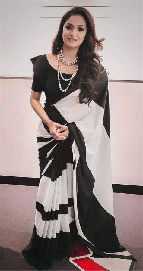 Pin by Huwetha Shiranii on lenghaa in 2020 | Saree jacket designs ...