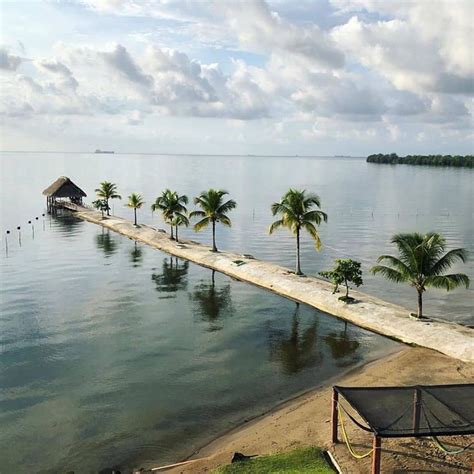 Puerto Barrios , Izabal 🌴🌤🌊 Foto por @nicole_teuwsen - | Puerto barrios, Puerto, Guatemala