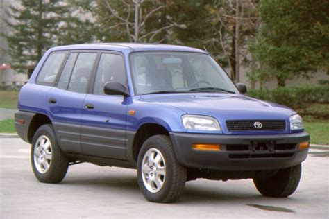 I Think the Original Toyota RAV4 Is Kind Of Cool Now - Autotrader