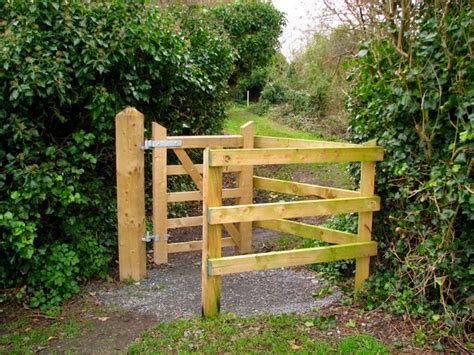 Kissing gate, Glastry Nature Reserve © Rossographer :: Geograph Ireland