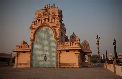 Chhatarpur Temple, Delhi | Also known as Shiv Gauri Nageshwa… | Flickr