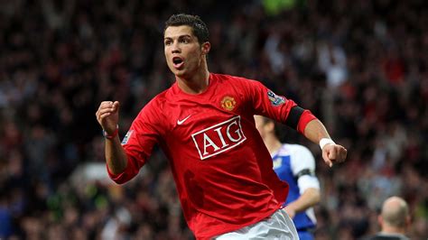 Cristiano Ronaldo officially signs for Manchester United as details of ...