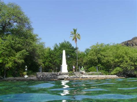 Kealakekua Bay – A State Historical Park and Marine Life Sanctuary in ...