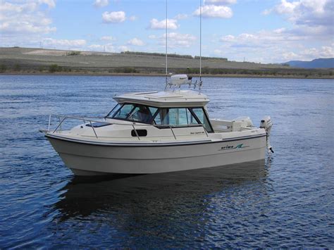 Best Small Cabin Boats #fishingboats | Cruiser boat, Boat, Offshore boats