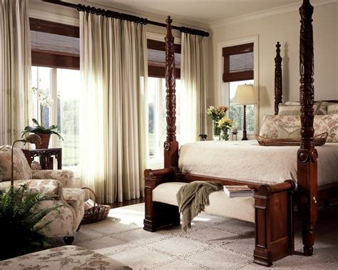 Traditional bedroom curtains - Hawk Haven