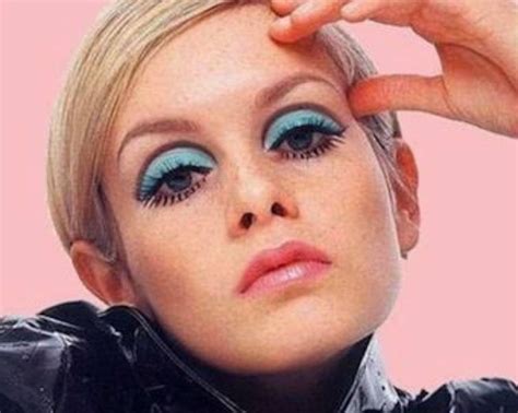Kate Moss 70’s Makeup, 70s Hair And Makeup, Twiggy Makeup, Makeup Inspo, Makeup Inspiration ...