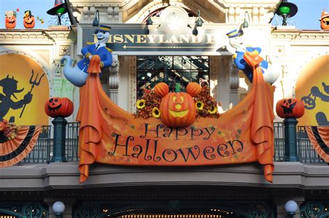 Playdays and Runways: Visiting Disneyland Paris During Halloween Season