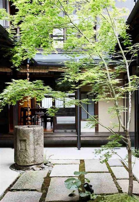 42 Peaceful And Calmness Japanese Courtyard Decor ideas | HomeMydesign