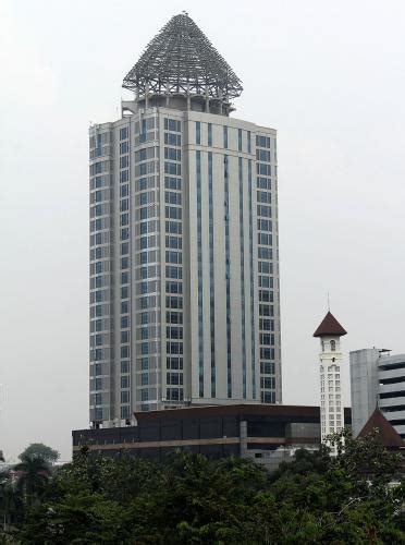 Sewa Office Space di Menara 165 TB Simatupang Jakarta Selatan - SewaOffice.com