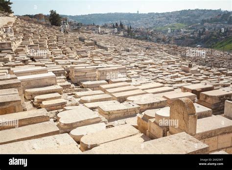 Mount of Olives Cemetery in Jerusalem, Israel Stock Photo - Alamy