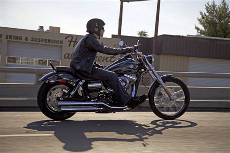 HARLEY-DAVIDSON Wide Glide (2012-2013) Specs, Performance & Photos ...