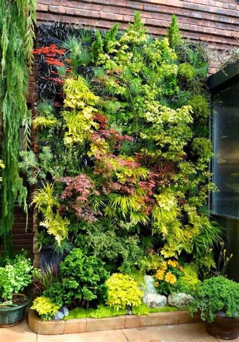 Verticaal tuinieren: zo begin je eraan - Libelle | Vertical garden diy, Vertical garden design ...