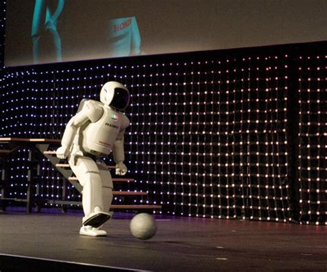 Honda's ASIMO robot turns 10