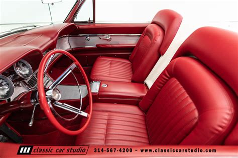 1961 Ford Thunderbird | Classic Car Studio