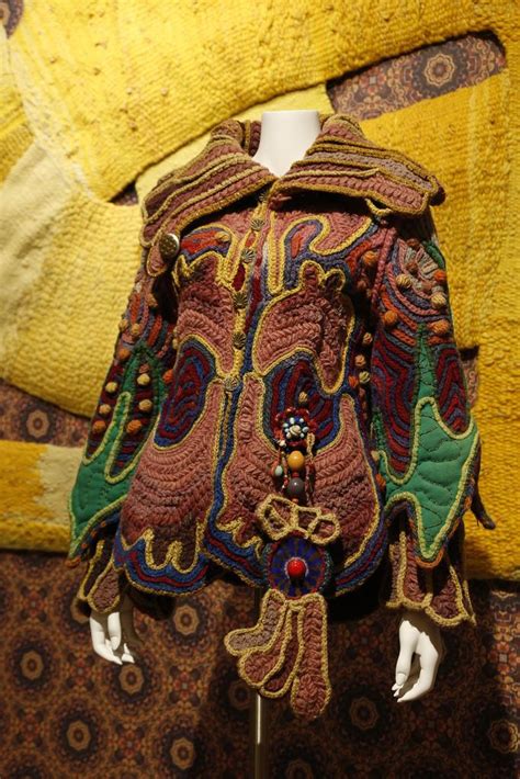 Counter-Couture: Handmade Fashion in an American Counterculture