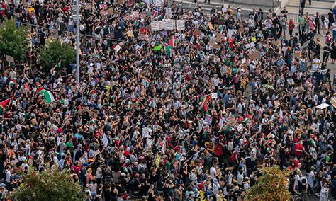 Thousands of pro-Palestinian protesters march in New York - DAWN.COM