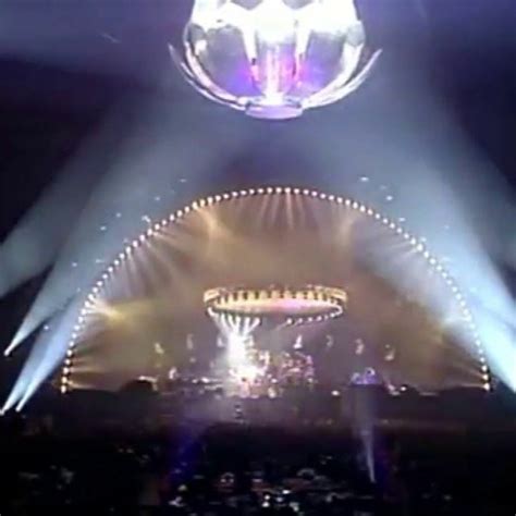 Stream Pink Floyd-Comfortably Numb-1994 Pulse Concert (2. solo ...