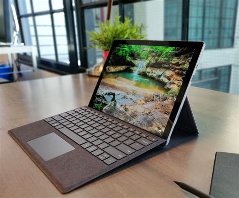 Microsoft Surface Pro 7 Review (2021)