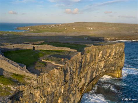 Dún Aengus Aran Islands | directions, day trips to Dún Aonghasa