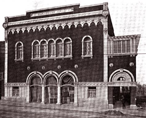 Gladstone Theatre in Kansas City, MO - Cinema Treasures