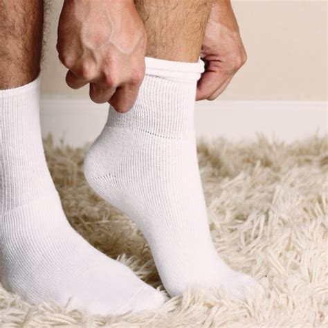 Finding The Best Socks For Sweaty Feet: 5 Ultra-Breathable Options