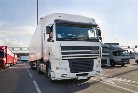 Enforcement of ‘world-leading’ HGV safety standard to begin | UKROEd