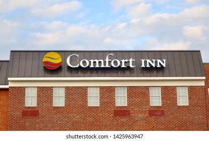 Comfort Inn Logo Vector (.EPS) Free Download