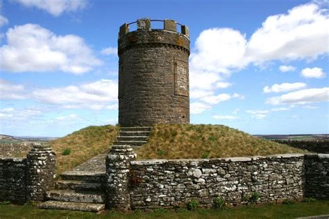 The Temple of Lour (Forfar, Angus) | Leaning tower of pisa, Tower, Leaning tower