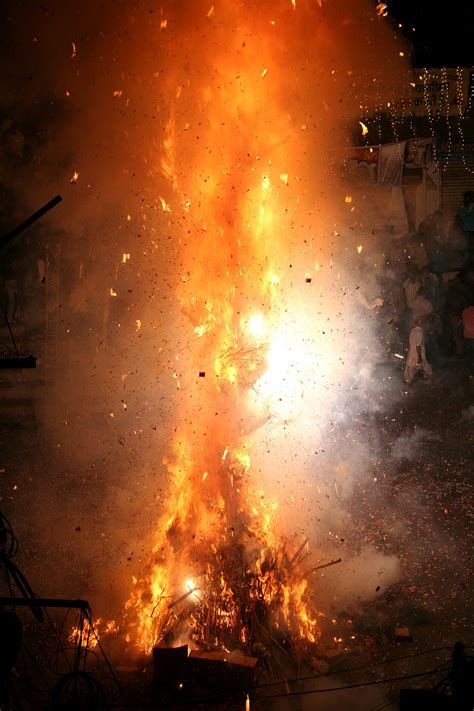 Holika Dahan - Wikipedia