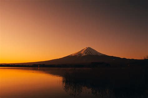 Mt. Fuji 4K wallpaper | Mountain wallpaper, Sunset wallpaper, Sunset images