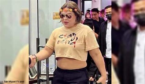 LOOK: VP Sara slays crop top for Coachella-themed party