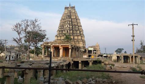 Virupaksha Temple Hampi, Timings, History, Entry Fee, Images