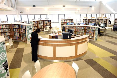 Perpustakaan Sekolah - Geograph88