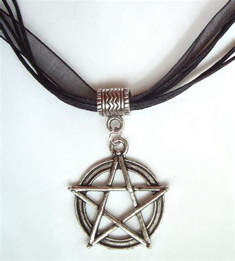 Hot 10pcs/lot Ancient Silver Large Pentagram Charm Pendant (3+1) Silk ...