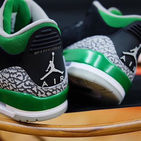 Air Jordan 3 Pine Green CT8532-030 Release Date | SneakerNews.com