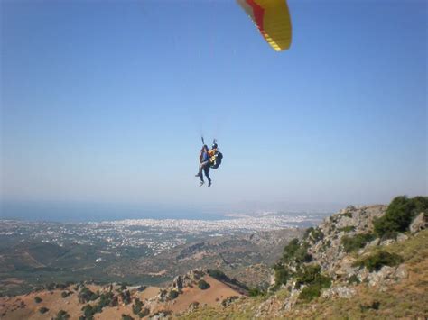 Tandem Paragliding Flights Crete – A Greek Adventure