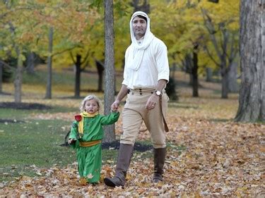 Photos: Trick or Tweet? Hadrien Trudeau went out for Halloween with his dad | Ottawa Citizen