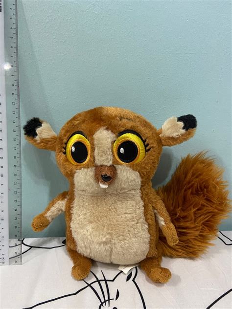 Dreamworks (Madagascar) - Mort plush, Hobbies & Toys, Toys & Games on Carousell