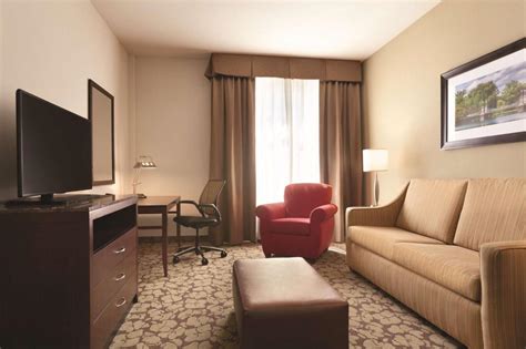 Hilton Garden Inn Boston Logan Airport, Boston | LateRooms.com