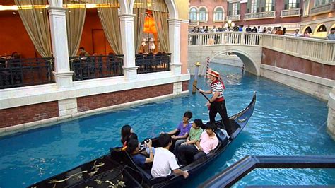 Gondola Ride The Venetian Macau - YouTube