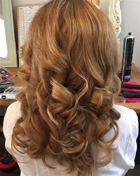 big bouncy wedding hair curls | Curls for long hair, Curled wedding ...