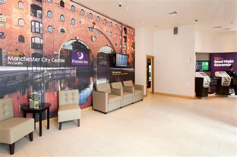 Premier Inn Manchester City (Piccadilly) Hotel - Hotels in Manchester M1 2HR - 192.com