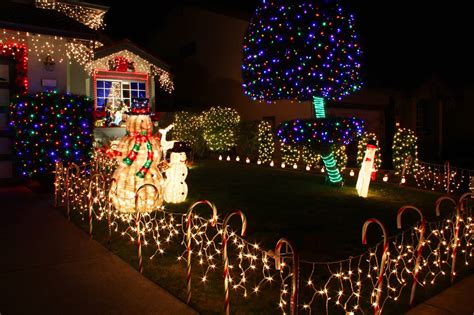 Top-Rated Christmas Light Installation - Be The Light