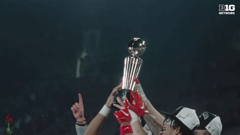 Ohio State Football | CJ Stroud Rose Bowl trophy raise | trophy | Lift it high. 🏆 | By Ohio ...