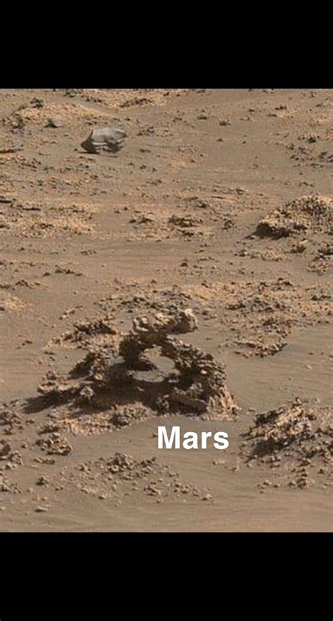 Could this Mars formation be due to lightening similar to fulgurite on ...