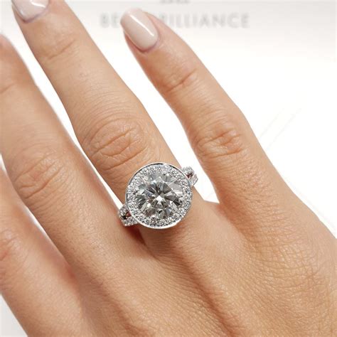 2 CARAT ROUND BRILLIANT CUT SPECIAL HALO DIAMOND RING - 14K WHITE GOLD